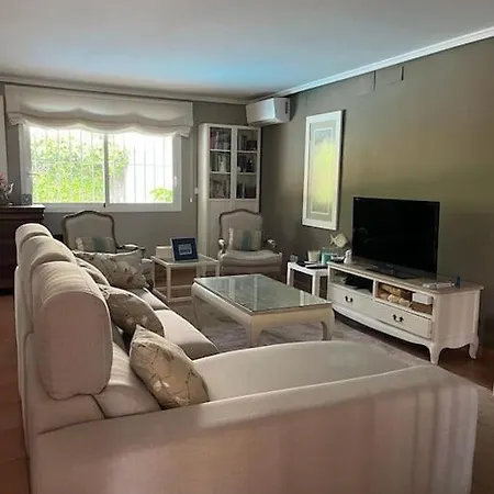 Szálloda Lux Con Piscina 6 Pax 4*